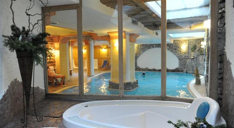 Hotel Helvetia Livigno Exterior foto