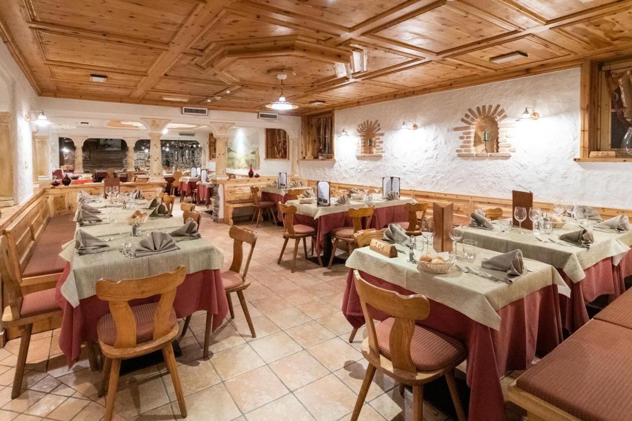 Hotel Helvetia Livigno Exterior foto